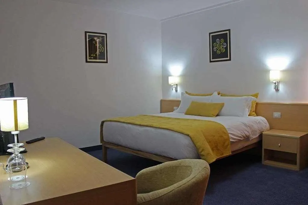 Airport Hotel Tirana - Rinas